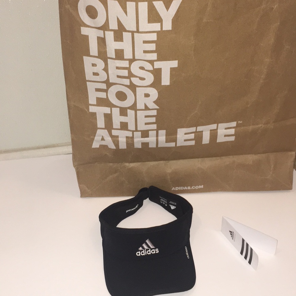 Men’s black Adidas visor